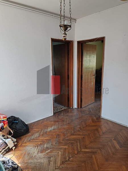 Cotroceni Apartament 3 camere + camera supliemntara, garaj si boxa