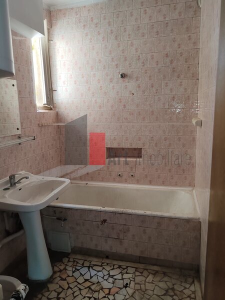 Cotroceni Apartament 3 camere + camera supliemntara, garaj si boxa
