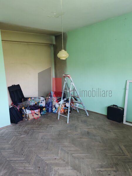 Cotroceni Apartament 3 camere + camera supliemntara, garaj si boxa